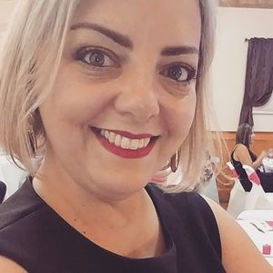 Meet your Posher, Simone